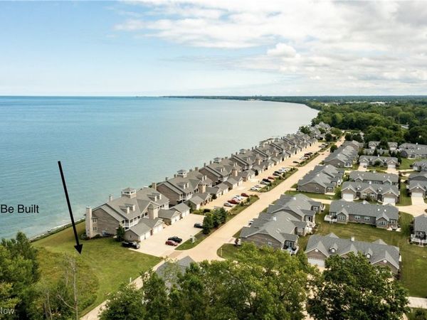 1203 Whispering Shores, Vermilion, OH 44089
