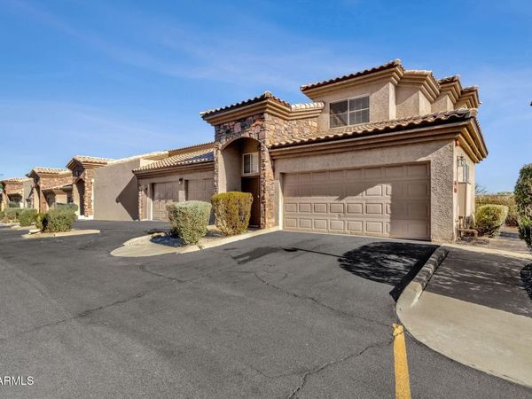 13700 N FOUNTAIN HILLS Boulevard, Unit 301, Fountain Hills, AZ 85268