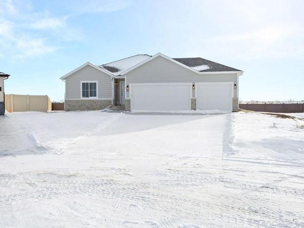 885 2nd Avenue, Horace, ND 58047