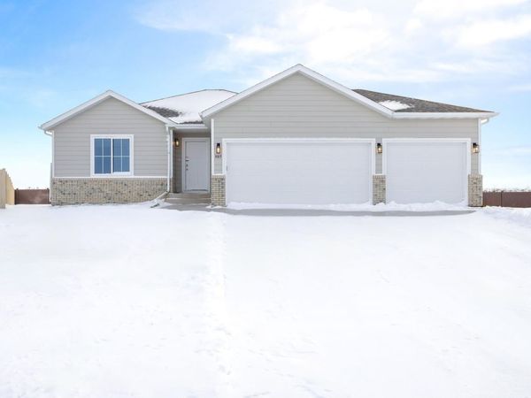 885 2nd Avenue, Horace, ND 58047