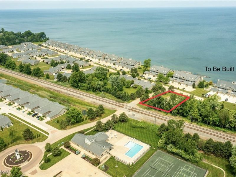 202 Whispering Shores, Vermilion, OH 44089 Photo 1