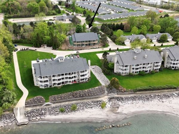103 Whispering Shores, Vermilion, OH 44089
