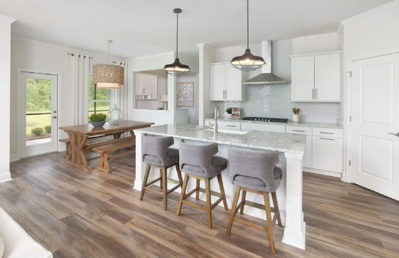 8028 Beeblossom Court Photo 3