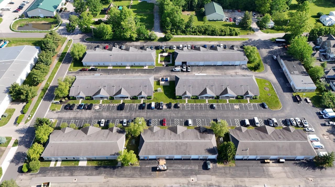 24 Village Pointe Drive, Powell, OH 43065 Main Photo