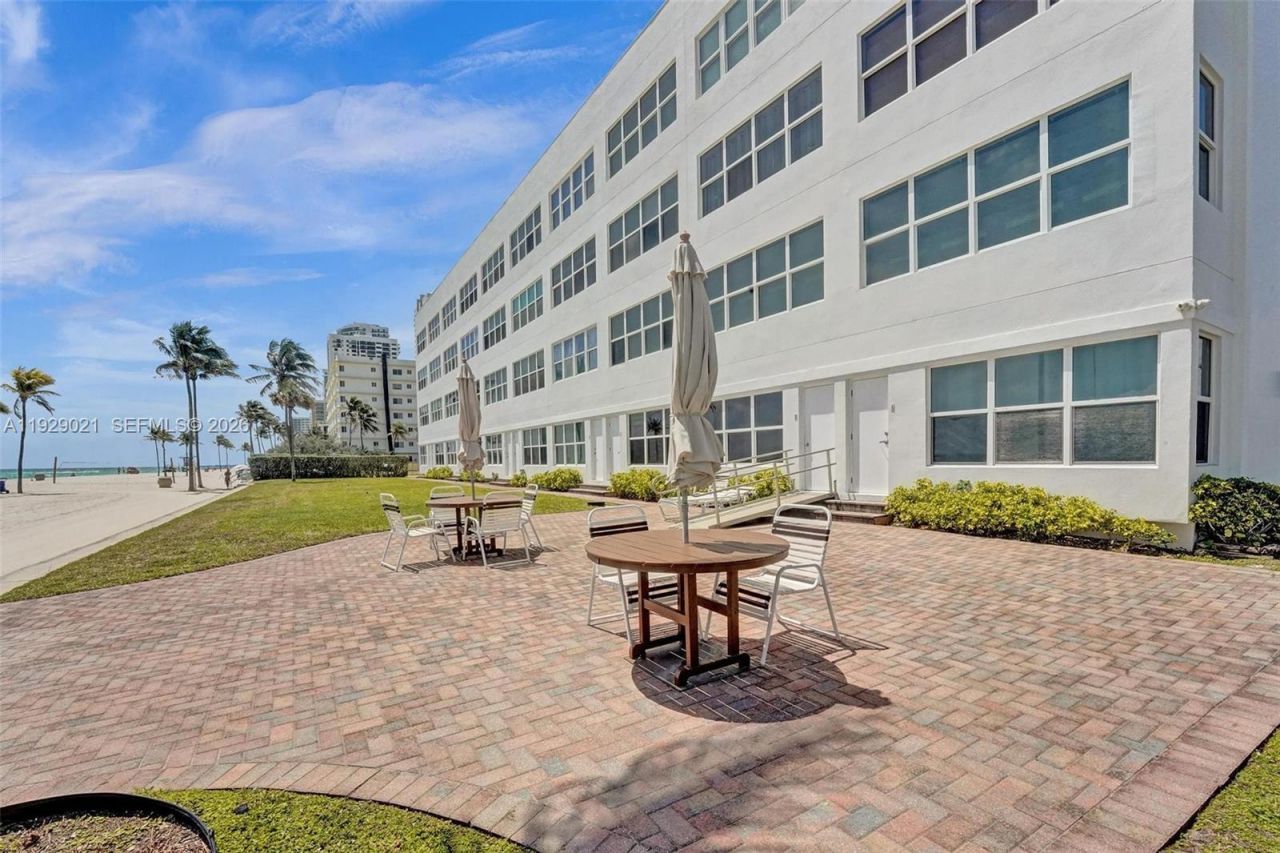 1801 S Surf Rd, Unit 2A, Hollywood, FL 33019 Photo