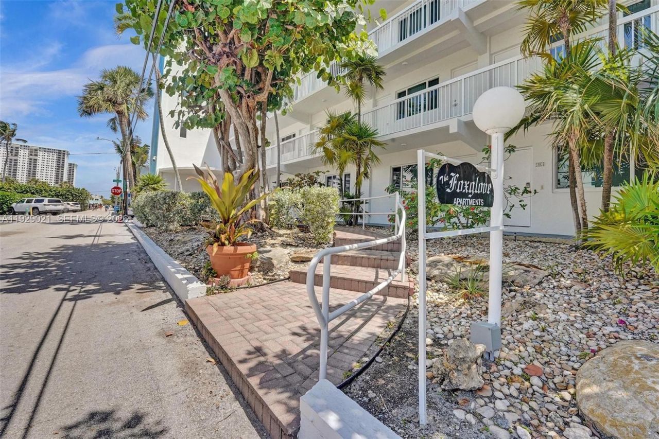1801 S Surf Rd, Unit 2A, Hollywood, FL 33019 Photo