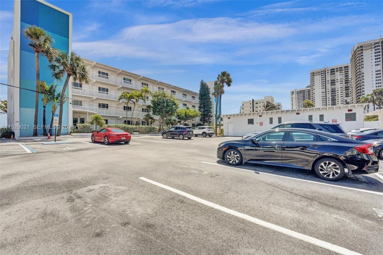 1801 S Surf Rd, Unit 2A, Hollywood, FL 33019 Photo