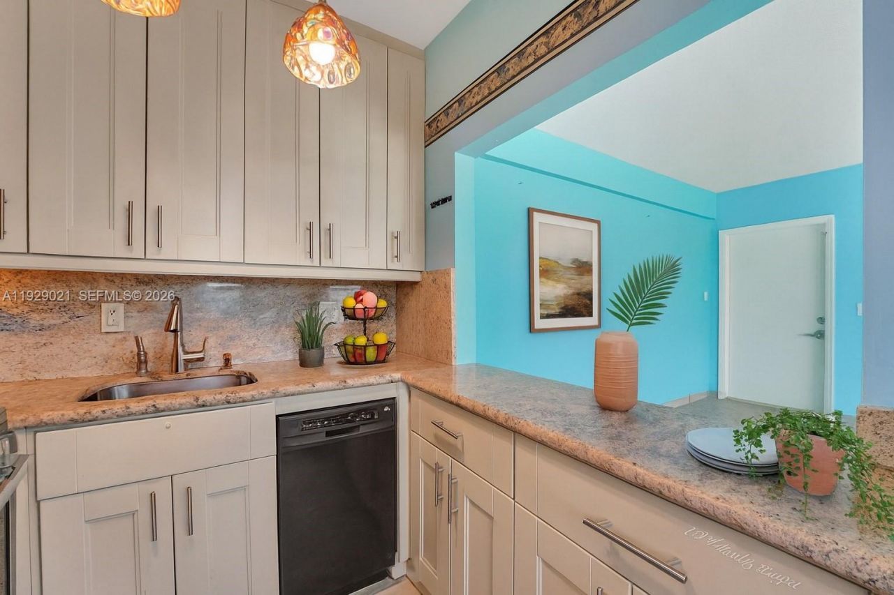 1801 S Surf Rd, Unit 2A, Hollywood, FL 33019 Photo