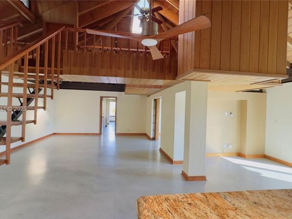 18350 SW 214th St, Miami, FL 33187