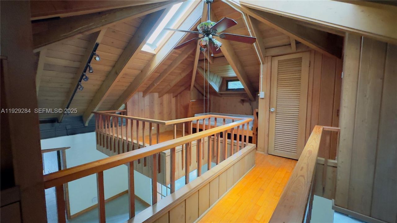 18350 SW 214th St, Miami, FL 33187 Photo