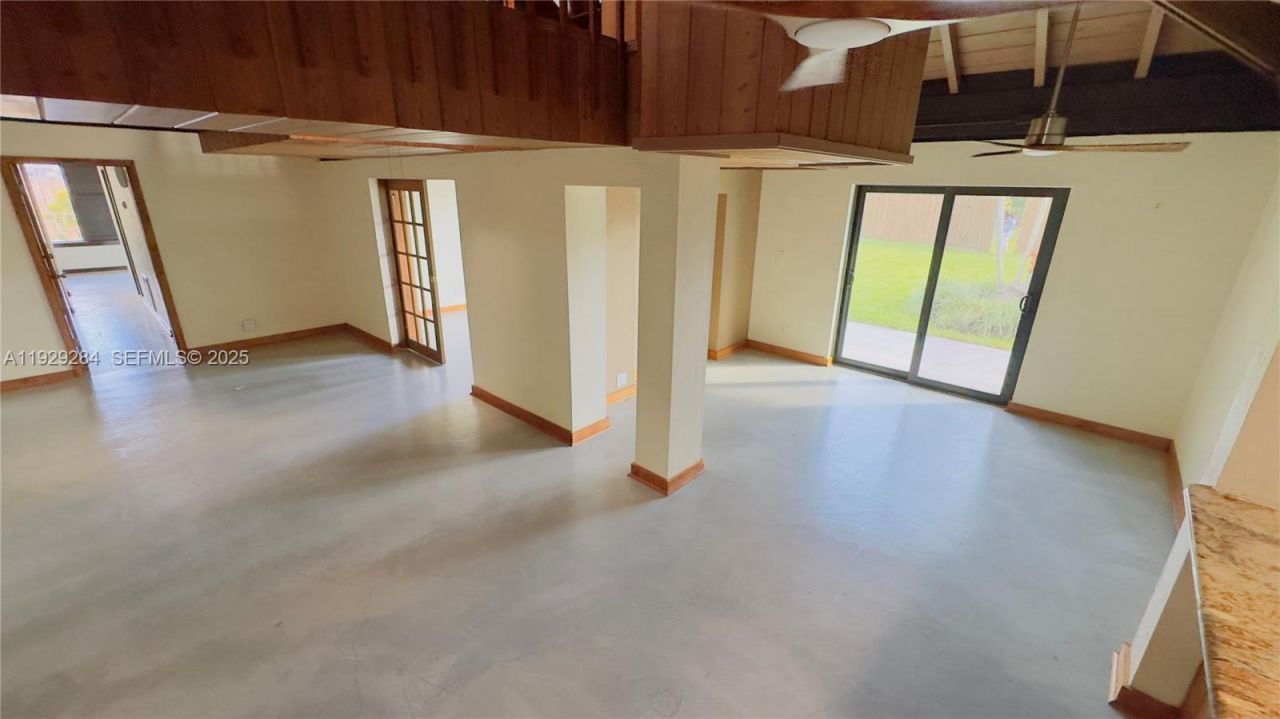 18350 SW 214th St, Miami, FL 33187 Photo