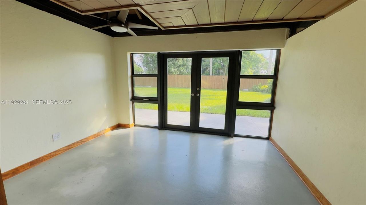 18350 SW 214th St, Miami, FL 33187 Photo