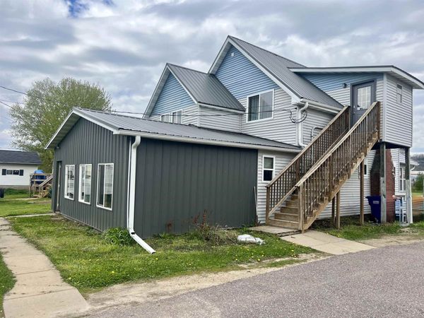 217 W Commercial Street, Viola, WI 54664