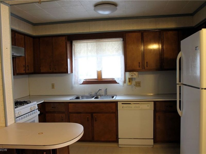 921 Camden Avenue SW, Canton, OH 44706 Photo 4