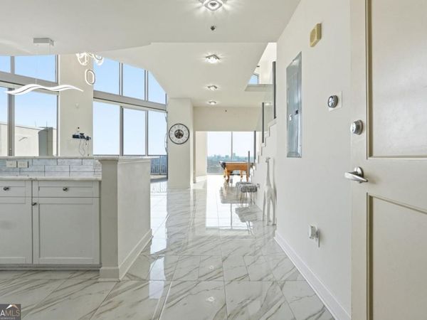 2795 Peachtree Road NE, Unit 2604, Atlanta, GA 30305