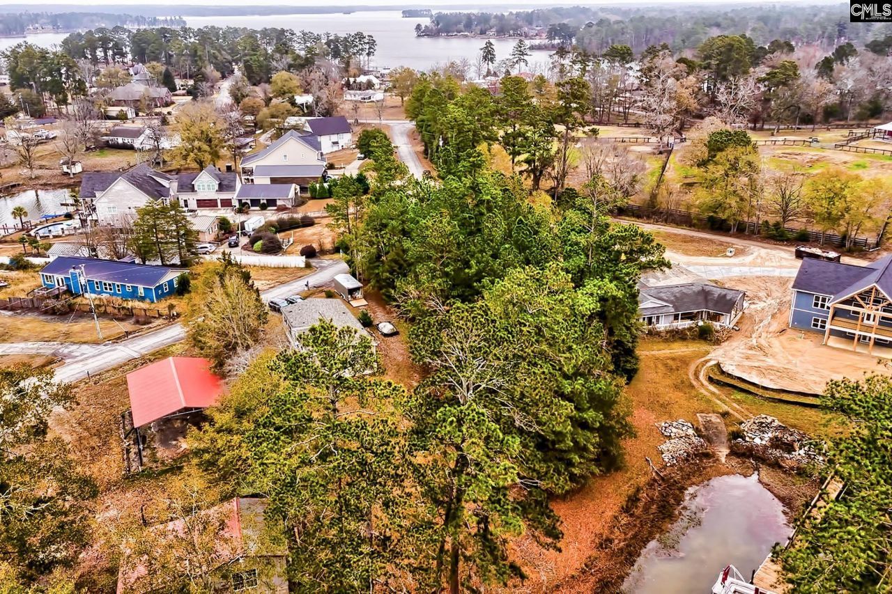 421 W Point Drive  Photo 6