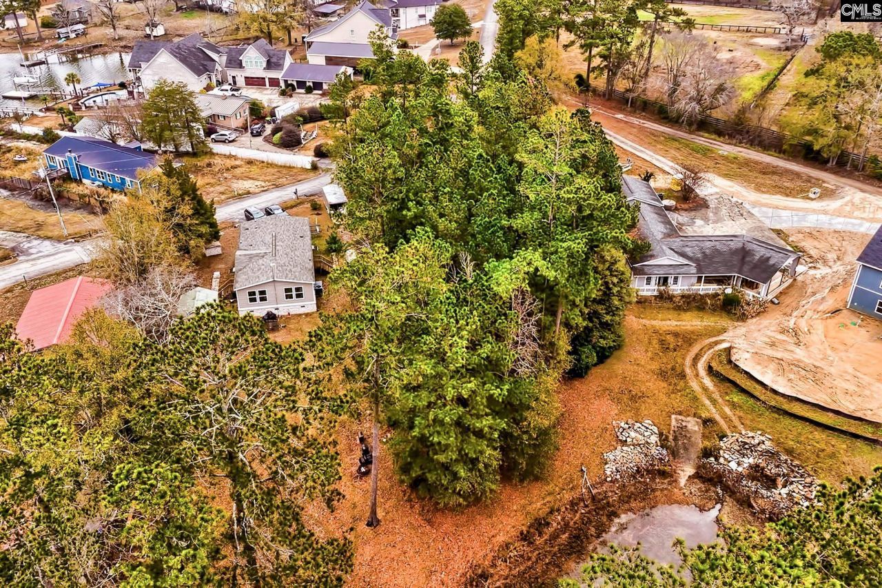 421 W Point Drive  Photo 7