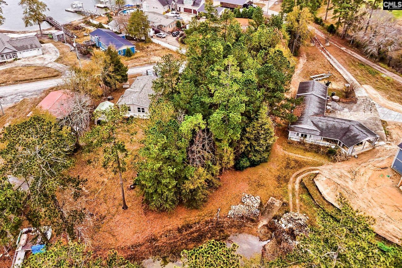 421 W Point Drive  Photo 8