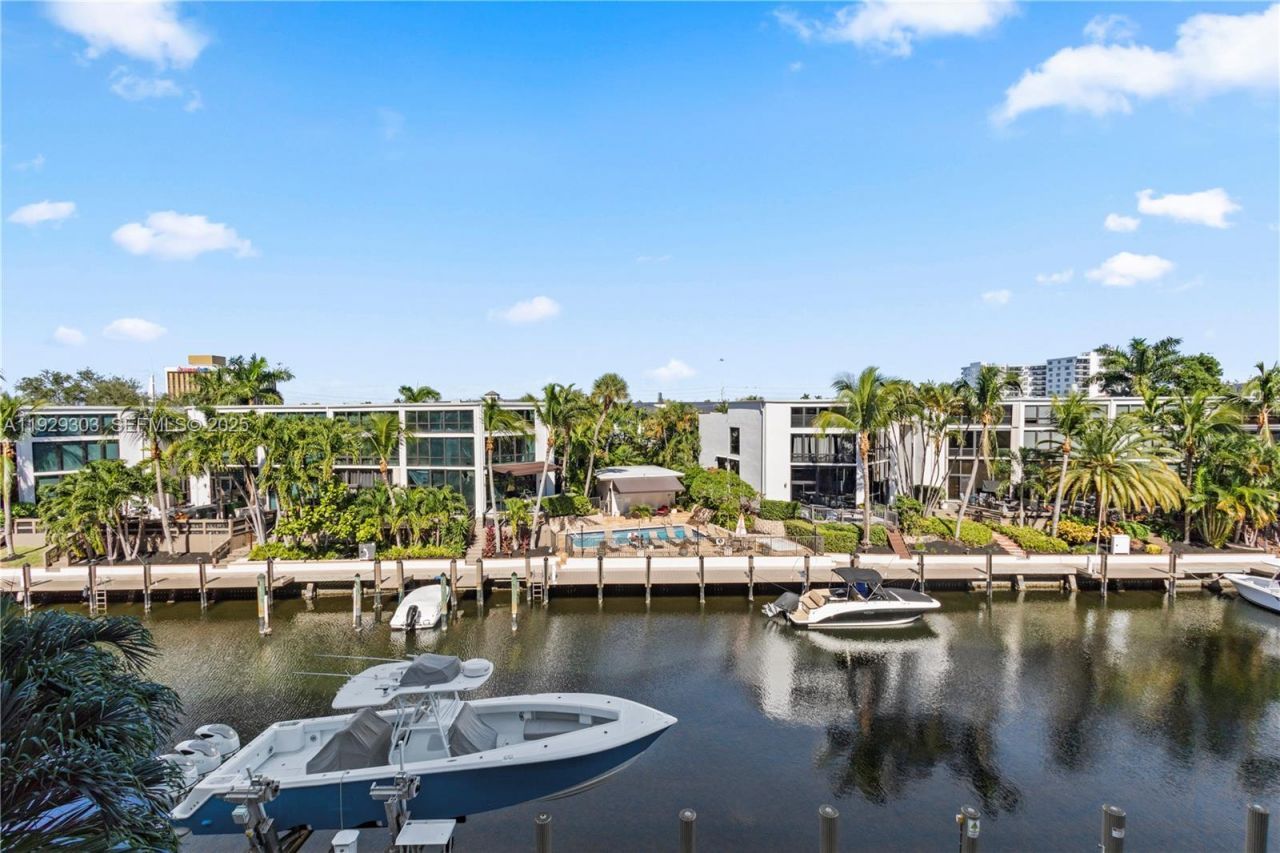 3051 NE 48th St, Unit 307, Fort Lauderdale, FL 33308 Photo