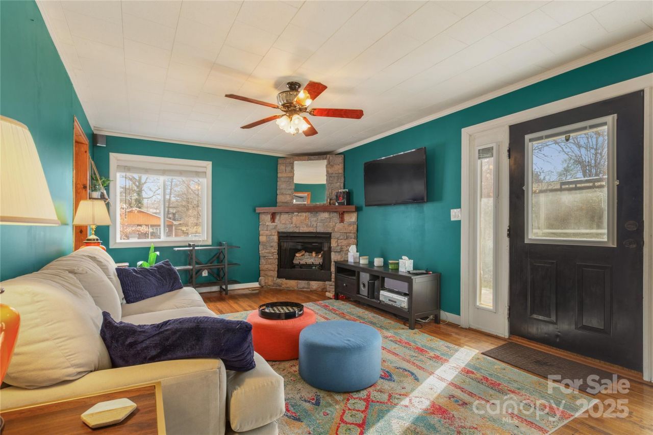 333 Oakview Park Road, Asheville, NC 28803 Main Photo