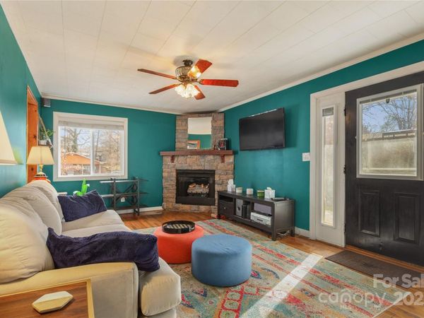 333 Oakview Park Road, Asheville, NC 28803