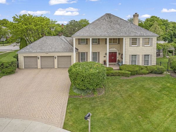 2308 Indian Ridge Drive, Glenview, IL 60026