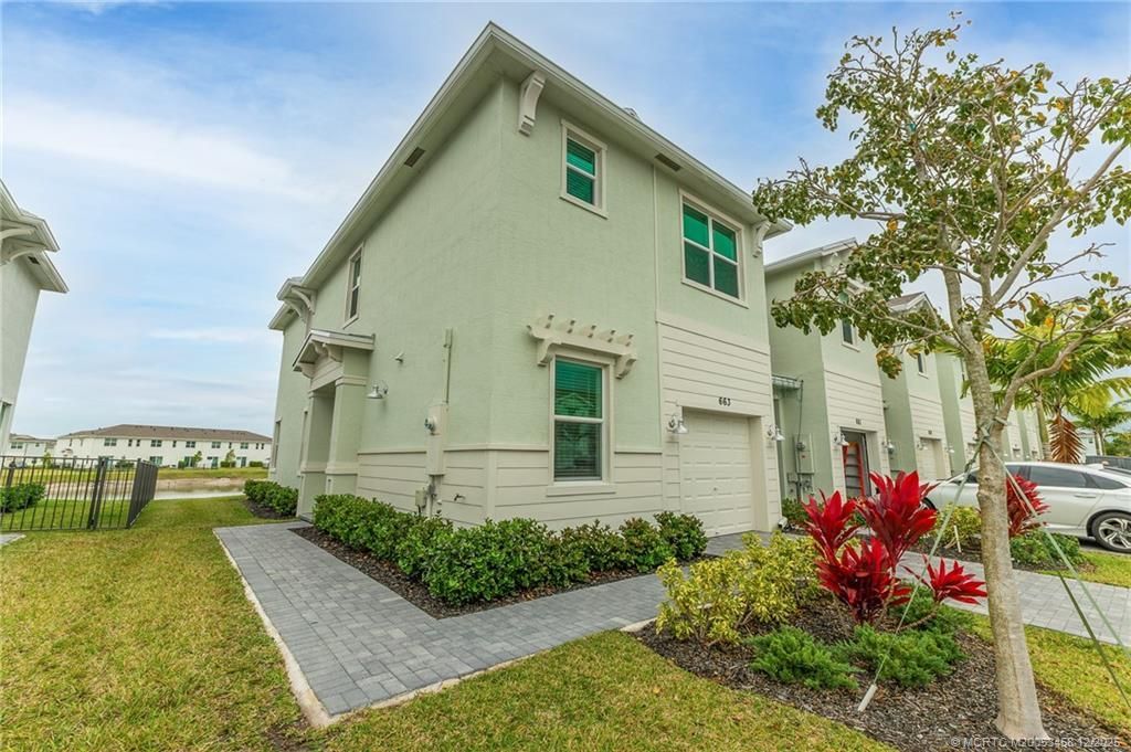 663 SE Lake Falls Street, Port Saint Lucie, FL 34984 Photo