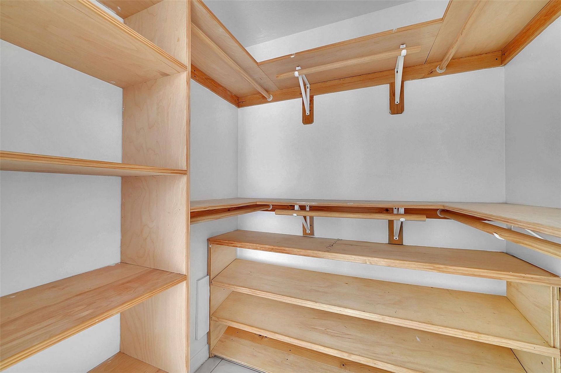 20335 W Country Club Drive, Unit 2210, Aventura, FL 33180 Photo