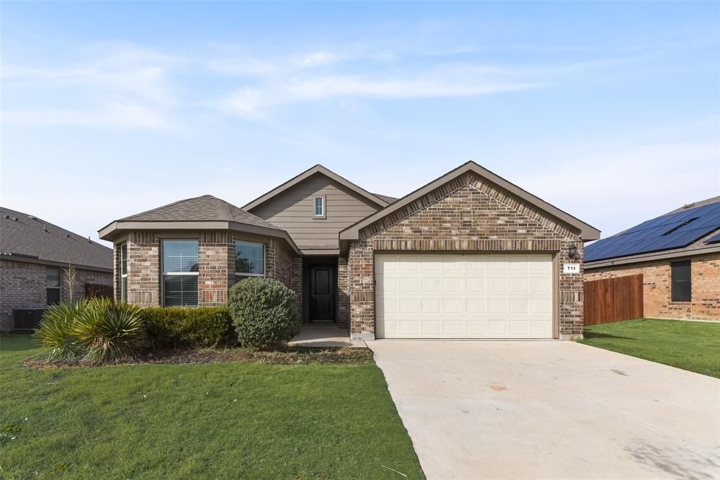 711 Durango Lane, Cleburne, TX 76033 Main Photo