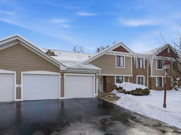 369 Heather Court, Unit A2, Schaumburg, IL 60193