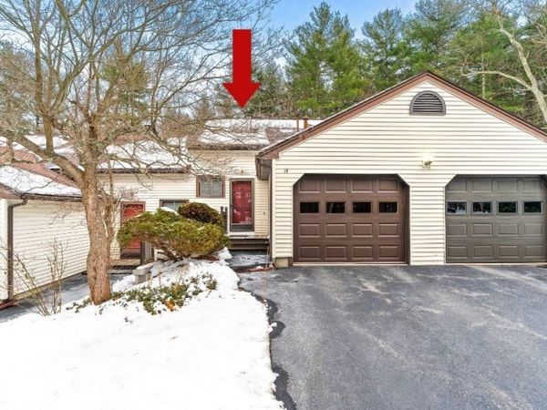 14 Centercrest Dr, Unit 14, Tyngsborough, MA 01879