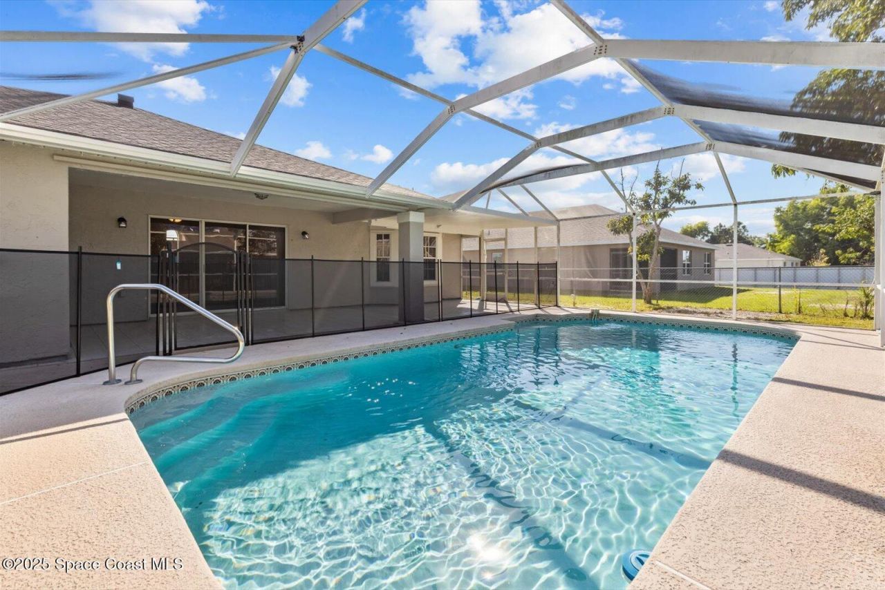 1037 SW California Boulevard, Port Saint Lucie, FL 34953 Photo