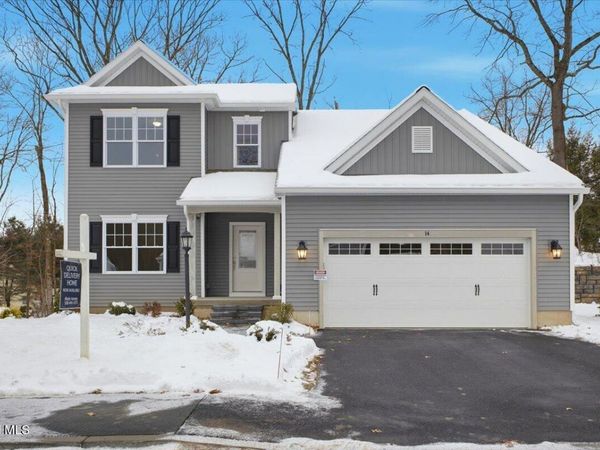 14 Wellington Court, Clifton Park, NY 12065