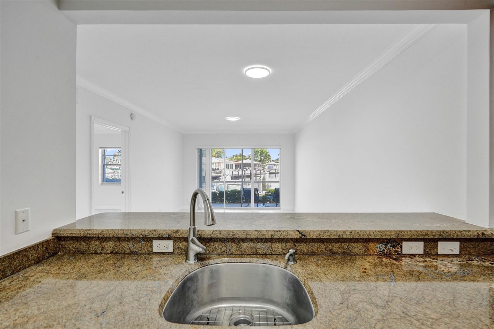 2201 SE 9th Street, Unit 106, Pompano Beach, FL 33062 Photo