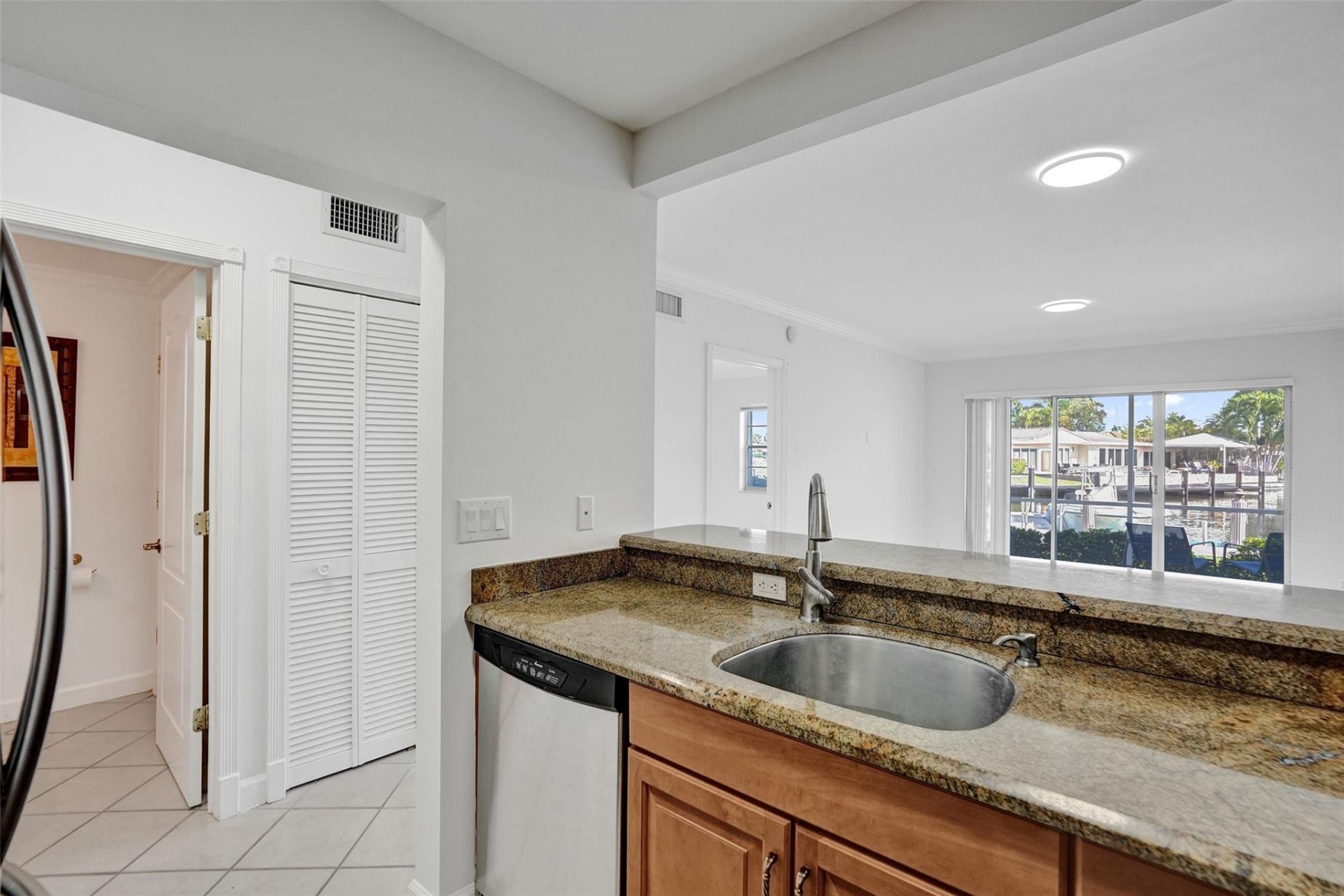 2201 SE 9th Street, Unit 106, Pompano Beach, FL 33062 Photo