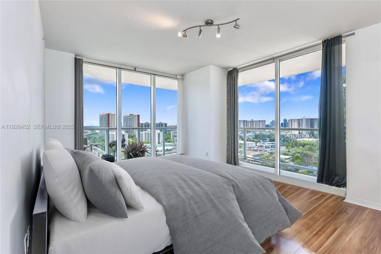 16699 Collins Ave, Unit 1507, Sunny Isles Beach, FL 33160 Photo