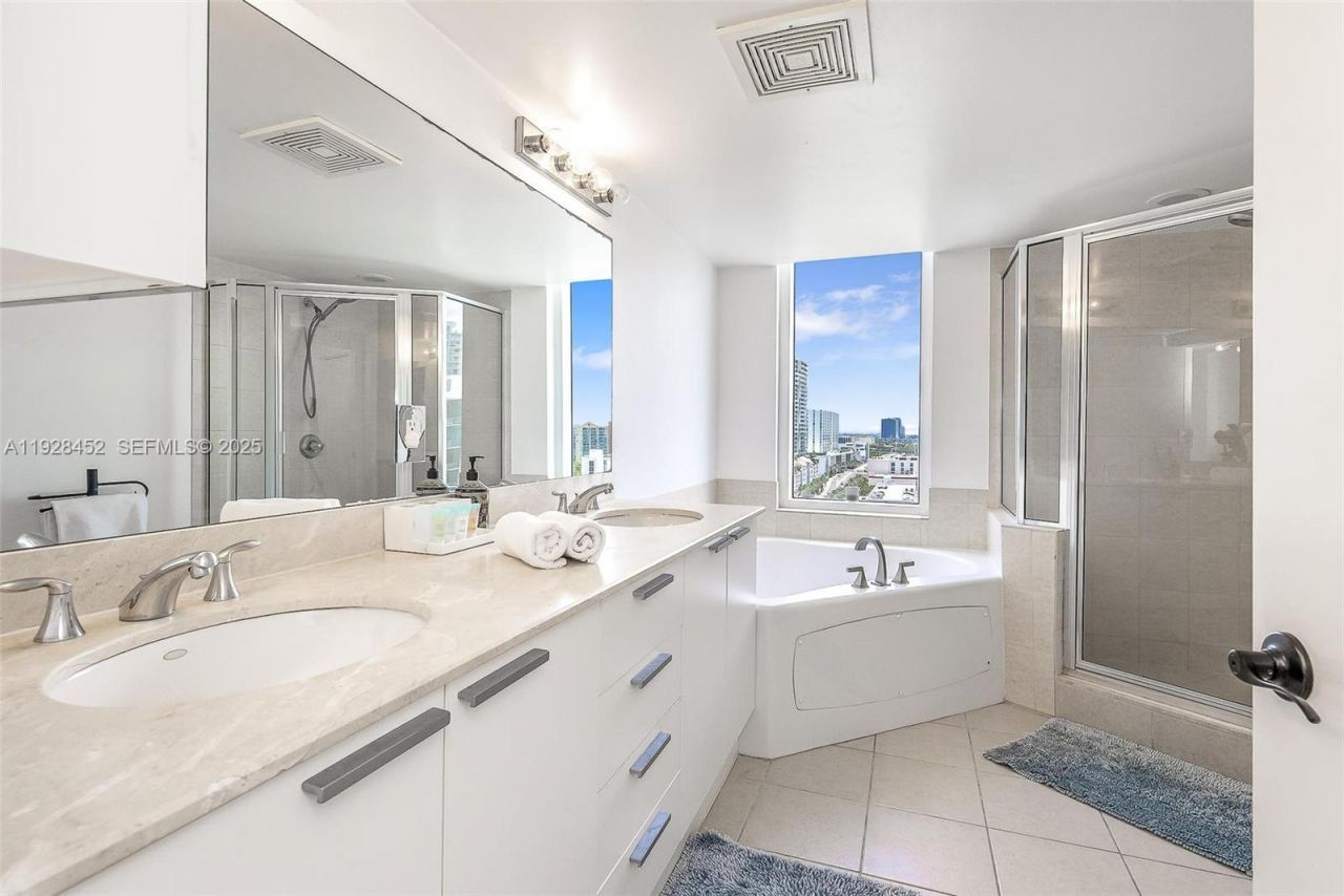 16699 Collins Ave, Unit 1507, Sunny Isles Beach, FL 33160 Photo