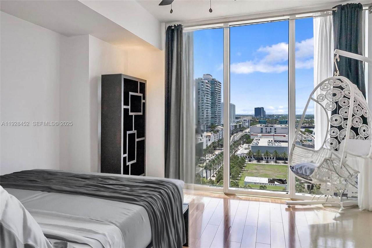 16699 Collins Ave, Unit 1507, Sunny Isles Beach, FL 33160 Photo