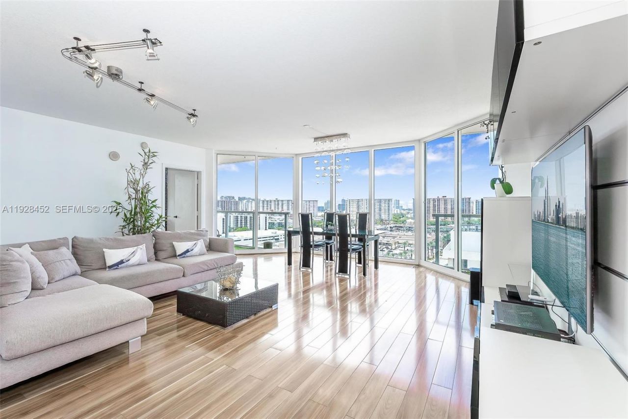 16699 Collins Ave, Unit 1507, Sunny Isles Beach, FL 33160 Photo