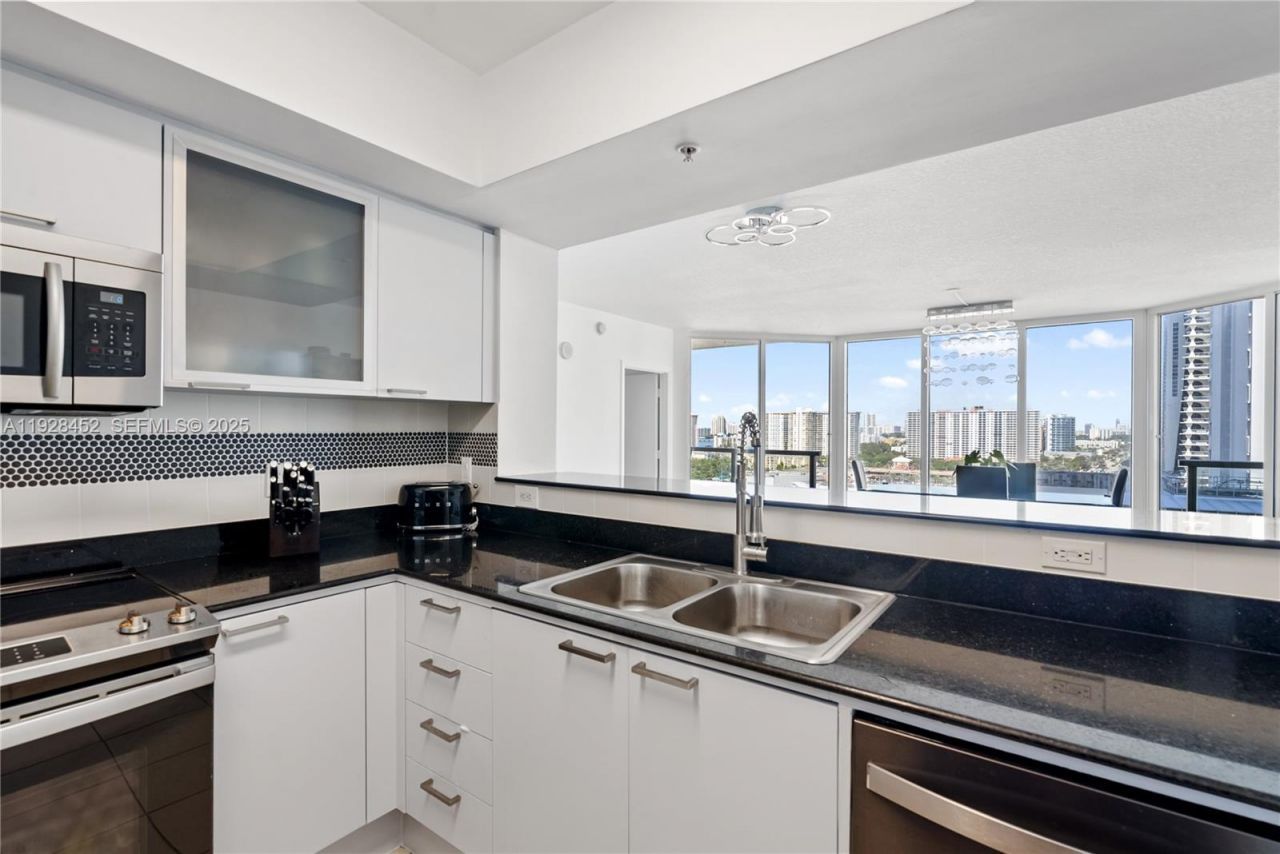 16699 Collins Ave, Unit 1507, Sunny Isles Beach, FL 33160 Photo