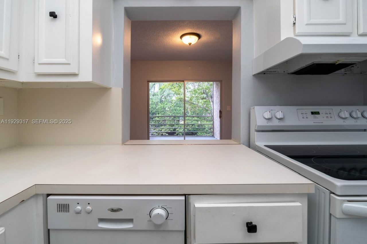 1400 NE 57th St, Unit 205, Fort Lauderdale, FL 33334 Photo