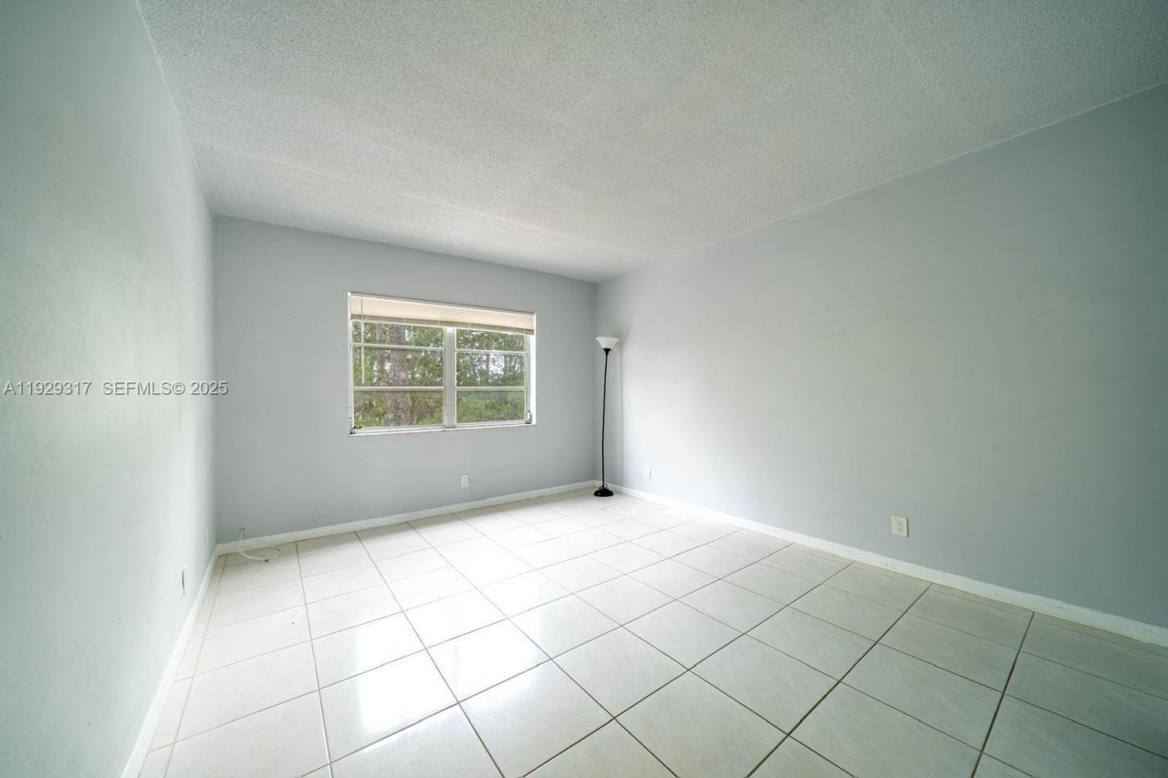 1400 NE 57th St, Unit 205, Fort Lauderdale, FL 33334 Photo