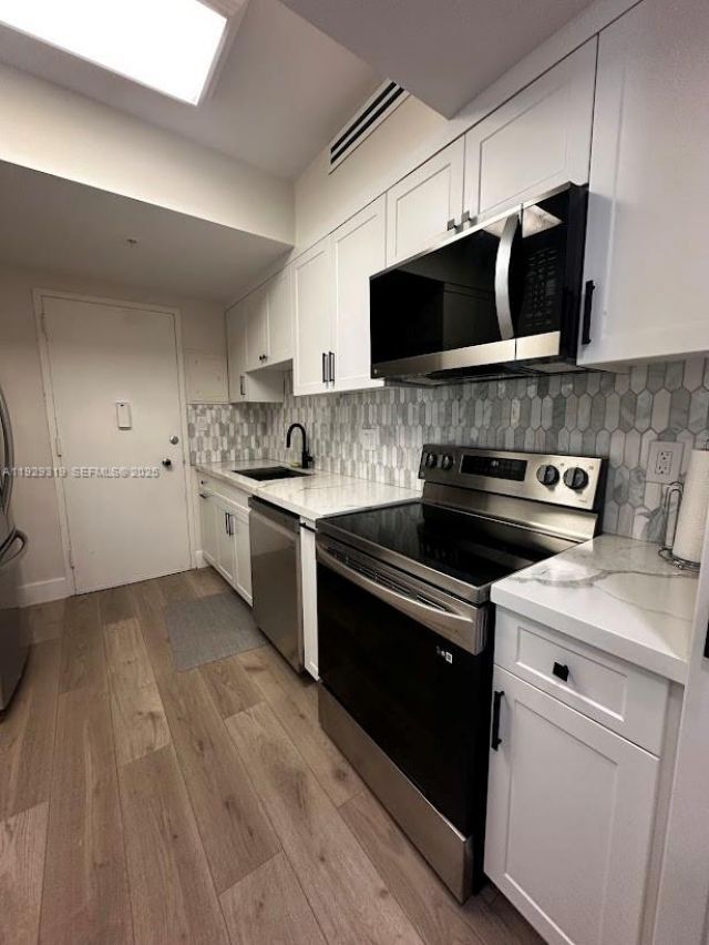 5055 Collins Ave, Unit 10F, Miami Beach, FL 33140 Photo