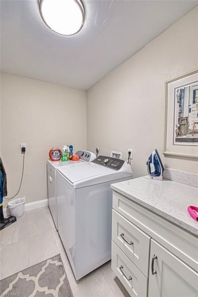 7275 Lake Dr , Fort Myers, FL 33908 Photo