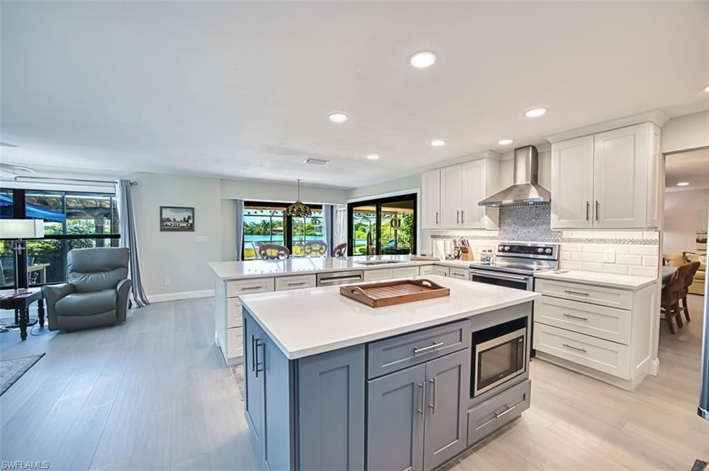 7275 Lake Dr , Fort Myers, FL 33908 Photo