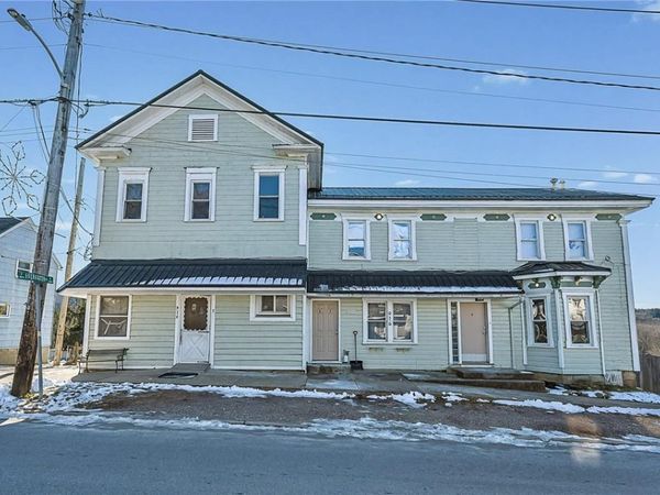 916 E Main St, Rural Valley, PA 16249