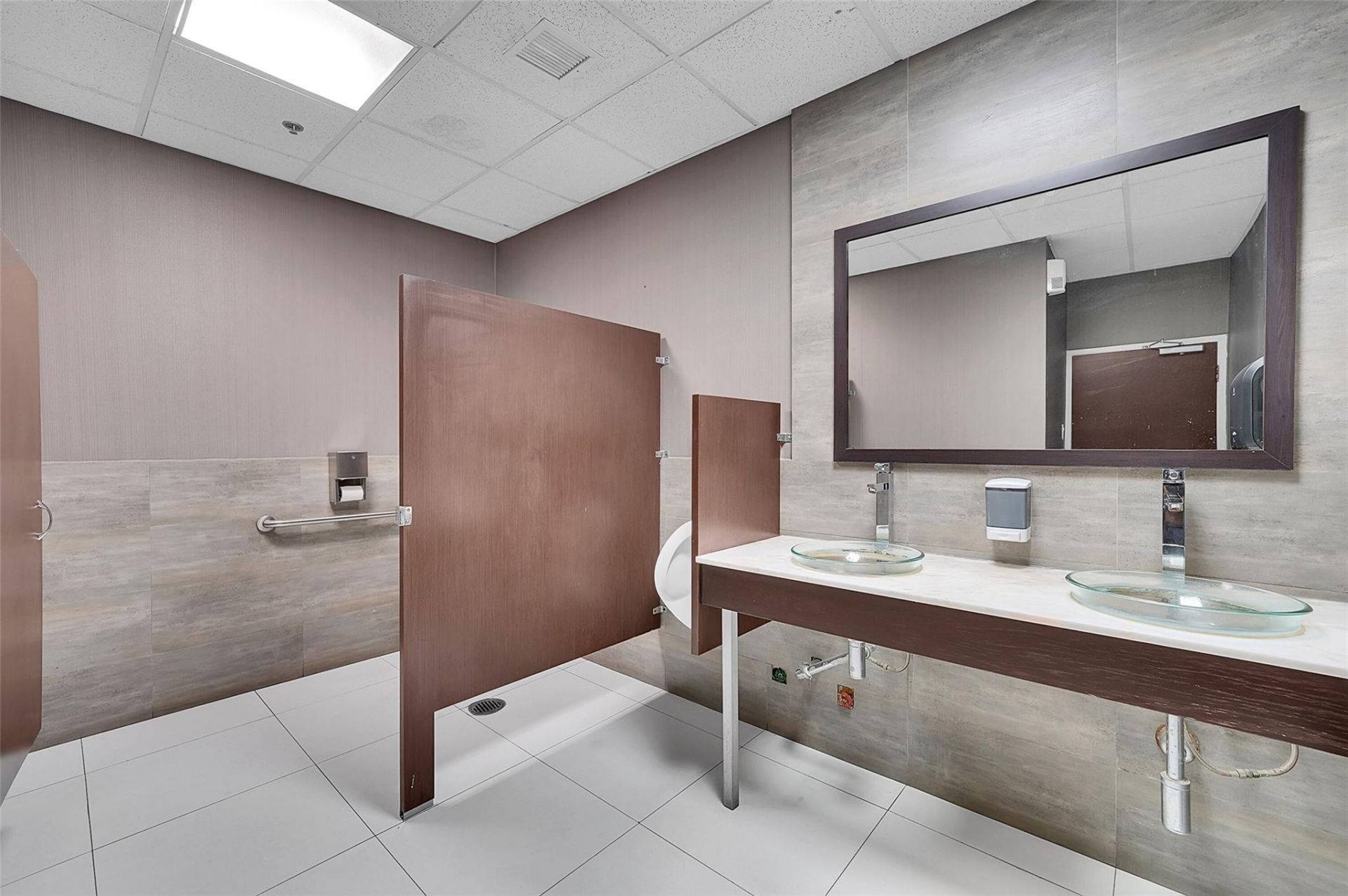 12550 Biscayne Boulevard, Unit 702, North Miami, FL 33181 Photo