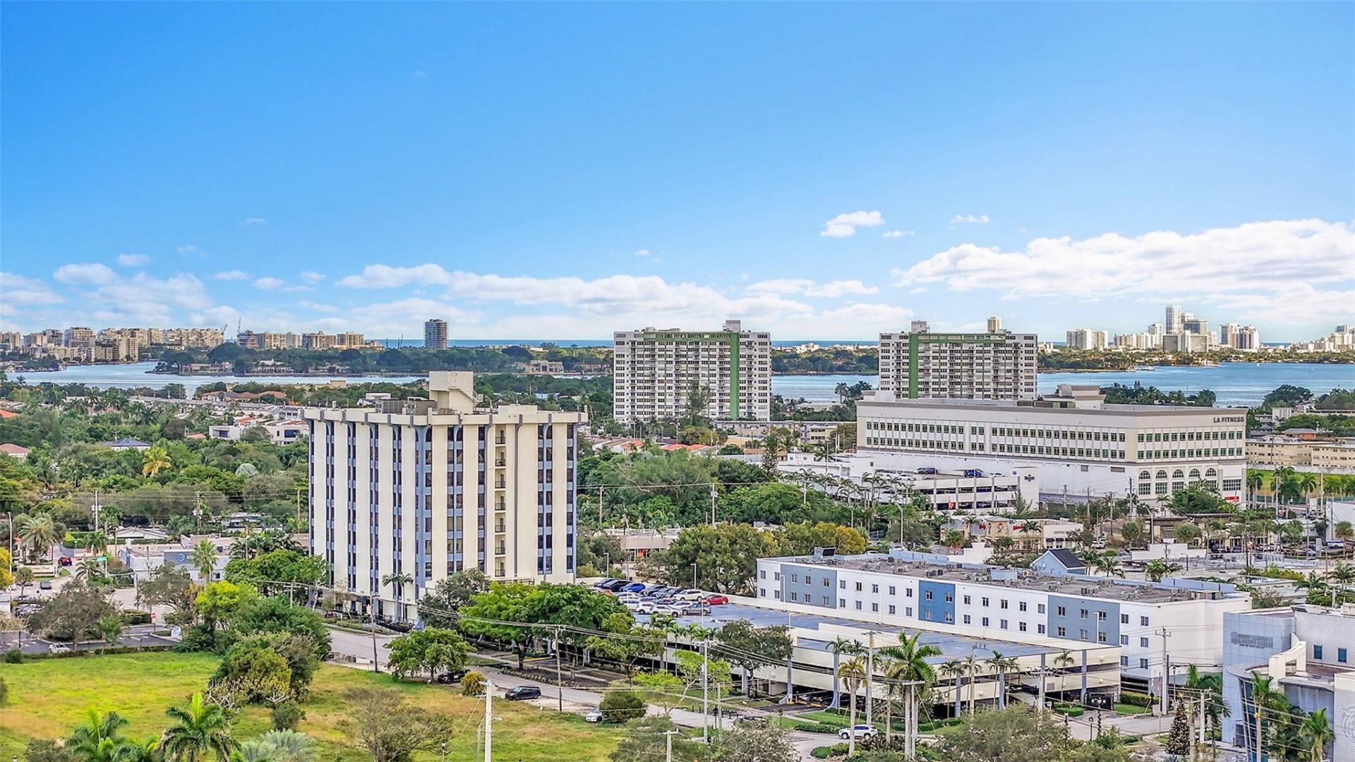 12550 Biscayne Boulevard, Unit 702, North Miami, FL 33181 Photo