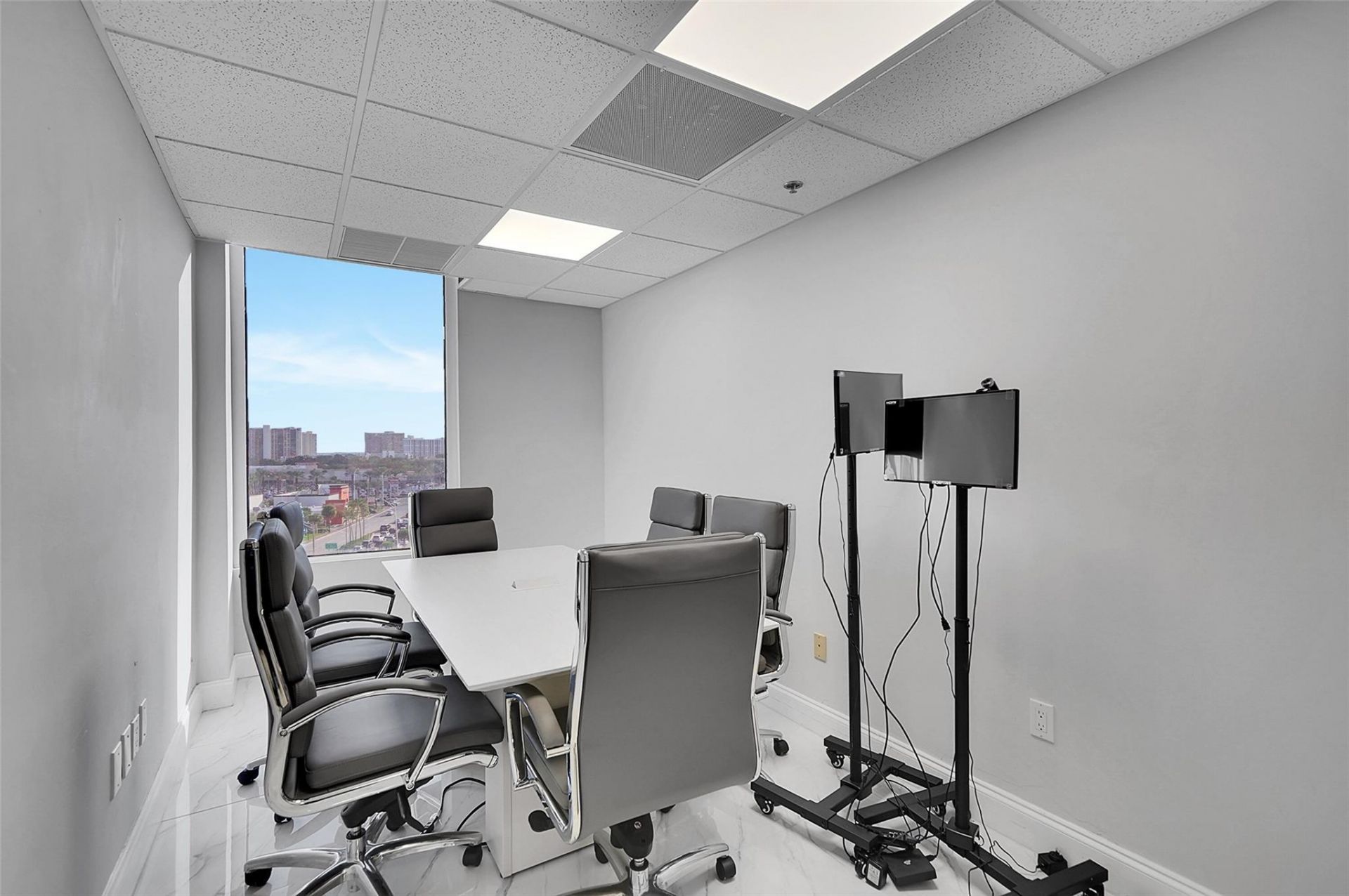 12550 Biscayne Boulevard, Unit 702, North Miami, FL 33181 Photo