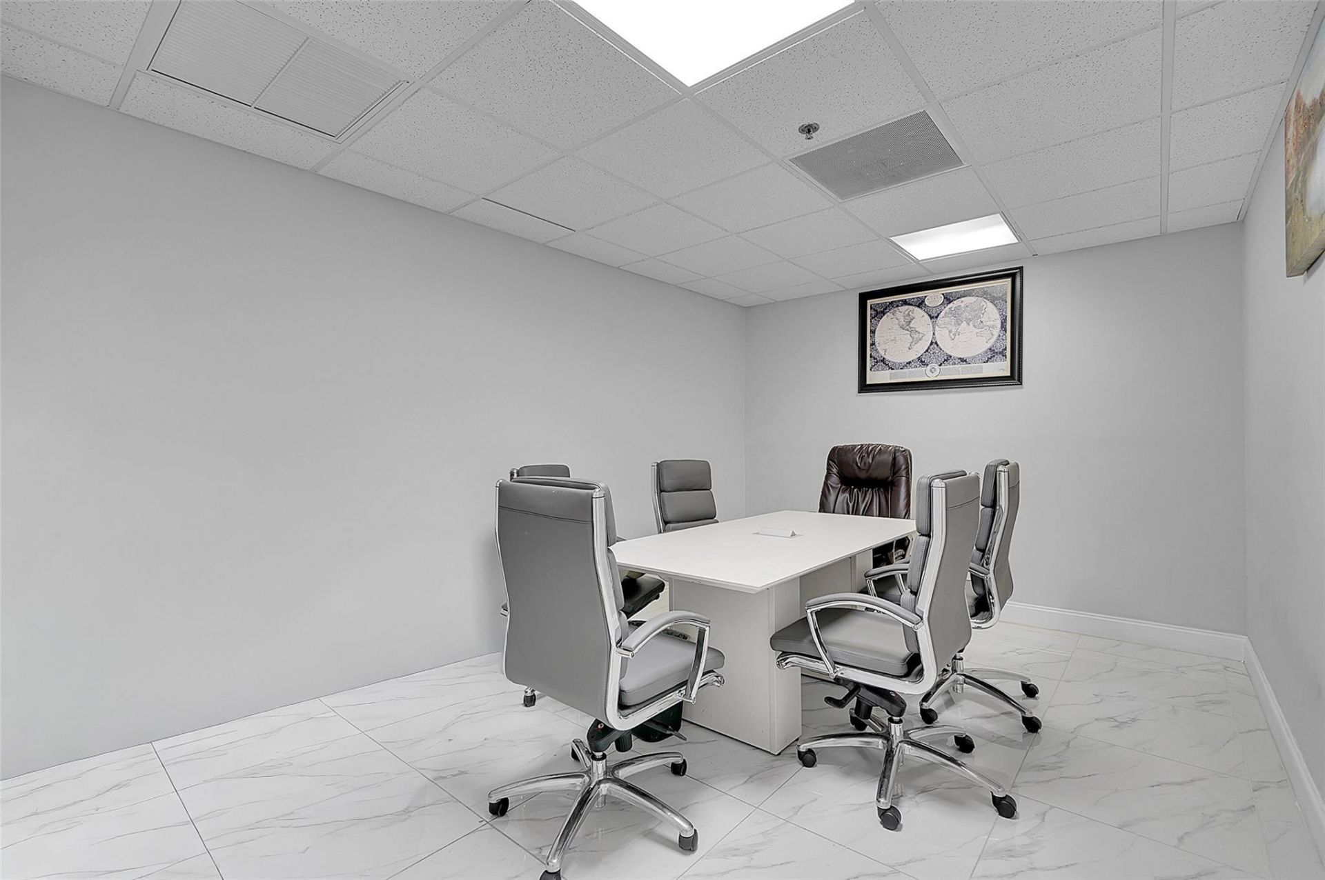 12550 Biscayne Boulevard, Unit 702, North Miami, FL 33181 Photo